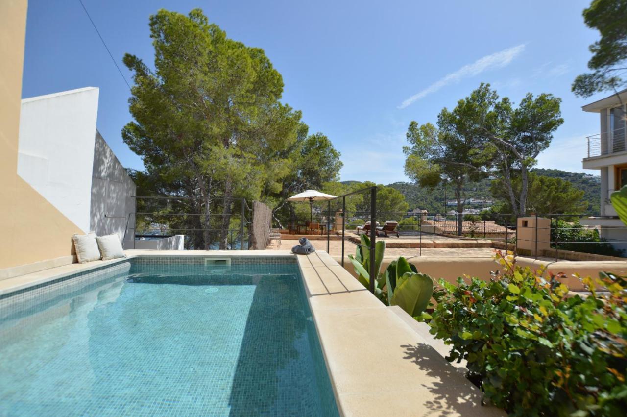 Private Pool With Sea Views In Port Of Chalet *